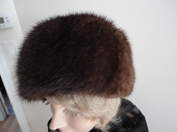 Vintage Dyed Brown Muskrat Fur Women Hat 60s Kate… - image 2