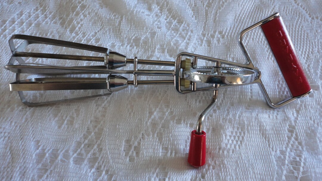 40s Red Hand Crank Egg Beater Maynard Made USA Antique Etsy Canada