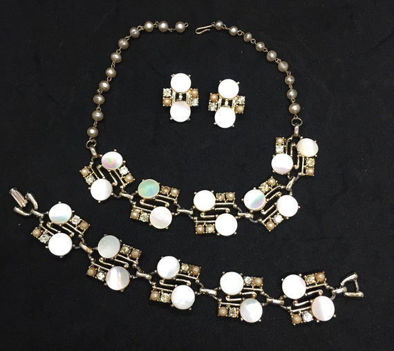 60s Mother Of Pearl/Pearls/Rhinestones Necklace/B… - image 1