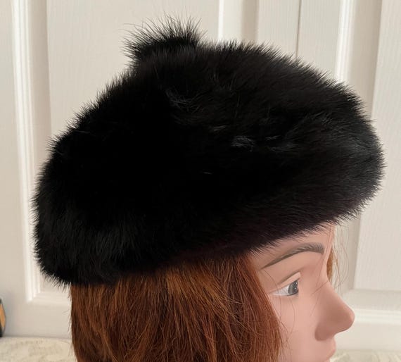 70s Dyed Black Raccoon Fur Women Hat Extra Small 21 display picture 3