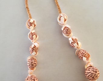 70s Pink/White Shell Mixed Beads Bold  Necklace Vintage