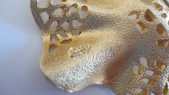 60s Goldplate Large Leaf Brooche Signed ART Vinta… - image 6