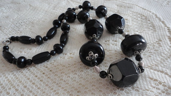 60s Black Lucite Beads Necklace Classy Chic Mourn… - image 3