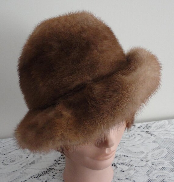 VINTAGE 1960 GENUINE MINK CLOCHE HAT Mink Cloche 1960s Vintage Hats for Women for sale | eBay main image 2