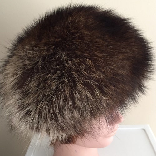 60s Vintage store Warm Fluffy Raccoon Fur Women Hat Small 21.5 Vittorio Canada