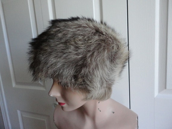 Vintage Raccoon Fur Women Hat Small 21.75 inches … - image 2