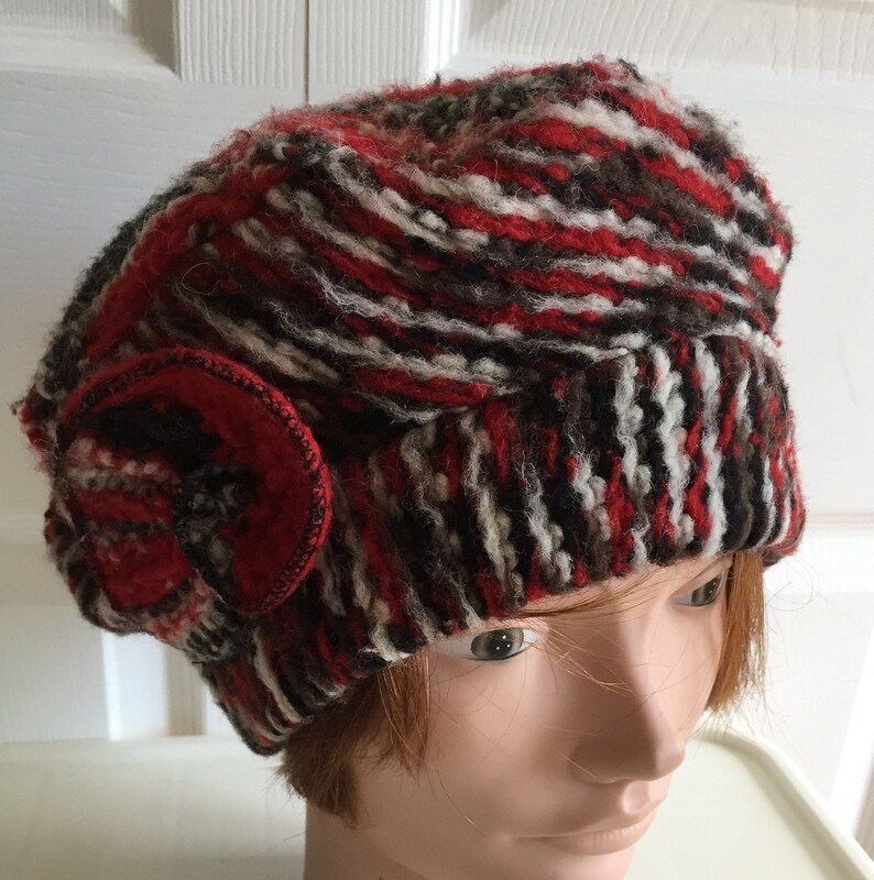 80s Red/Black Wool/Mohair/Polyester Blend Beret Women Hat Size L/XL Made Canada Vintage image 2