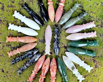5" Natural Crystal Stone Dagger Sculpture Knife Home Office Crystal Stone Decor Ornaments Altar Dagger Statue for Wicca Supplies Tools Gift