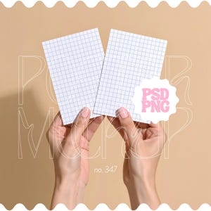 Zwei 13x18 Postkarten Mockup, A6 Poster Mockup 2er-Set, 2 Grußkarten Mockup, Mehrere Poster Mockup, PNG & PSD Nahaufnahme Mockup für Postkarte