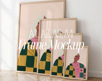 Könnte beinhalten: Vier helle Holzrahmen in den Größen A1, A2, A3 und A4, die jeweils eine Illustration einer Person mit weißen Haaren in einem rosa Hemd und einer grün-gelb karierten Jacke enthalten. Der Text A1, A2, A3, A4 Frame Mockup und Mockup no. 501 ist sichtbar.