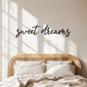 Sweet Dreams Metal Wall Art - Minimalist Bedroom Decor - Modern Black Metal Sign - Elegant Home Wall Decoration - Cozy Aesthetic Wall Art