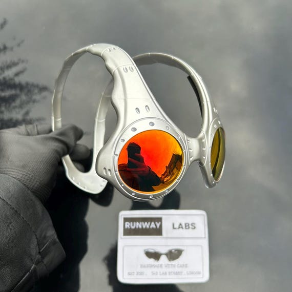 Oak Style OTT FMJ Cyberpunk Silver + Iridium Lens Alien Oak Style OTT FMJ Cyberpunk Silver + Iridium Lens Alien
