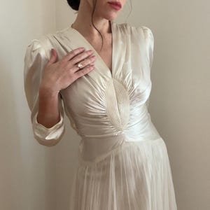 1930s Sunburst Satin Wedding Dress | Puff Sleeves | Tulle