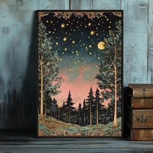 Może przedstawiać: Cyfrowy obraz przedstawiający nocną scenę leśną z pełnią księżyca i rozgwieżdżonym niebem. Drzewa są zarysowane na tle r&oacute;żowego i niebieskiego nieba. Obraz jest oprawiony w złotą ramę z kwiatowym wzorem.