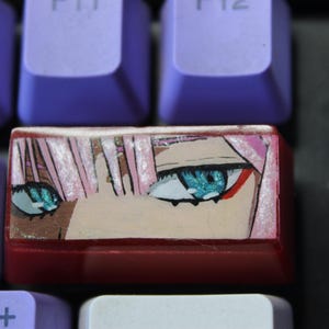 Artisan Keycap anime lookings, waifus and husbandos, hand painted anime, mechanical keyboards