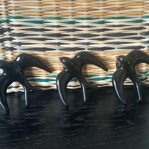 Ceramic Swallows Wall Decor Souvenir from Portugal Black Swallow Gift Portuguese Affordable Present Bird Lover Wedding Souvenir Andorinhas