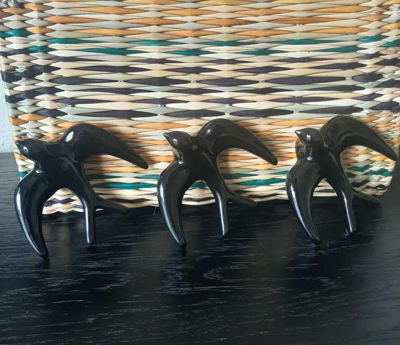 陶器のツバメの壁飾り ポルトガルのお土産 黒ツバメのギフト 