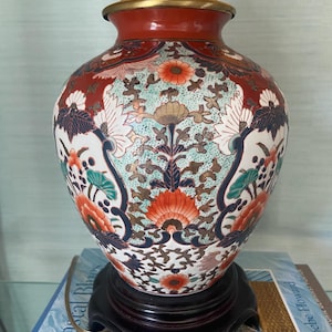 Vintage Imari Style Porzellan Tischlampe - handgemaltes florales asiatisch inspiriertes Dekor