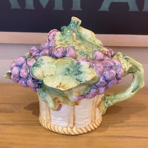 Vintage Italian Majolica Teapot with Grape Vine Motif – Hand-Painted Ceramic Tea Pot
