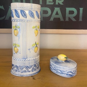 Lata italiana vintage com tampa