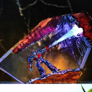 Optimus Prime Resin Lamp, Diorama Robot Night Light, Epoxy Robot Figure, Gift for kids, table lamp Decor, Transformers Model Gift for him