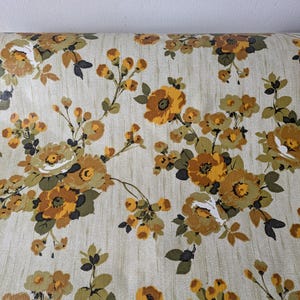 Carta da parati vintage, carta floreale retrò anni '70 in arancione, giallo e verde, arte murale kitsch e cool per la casa vintage, decorazione d'interni retrò