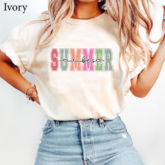 Summer Vibes T-Shirt: Retro Pastel Graphic Tee