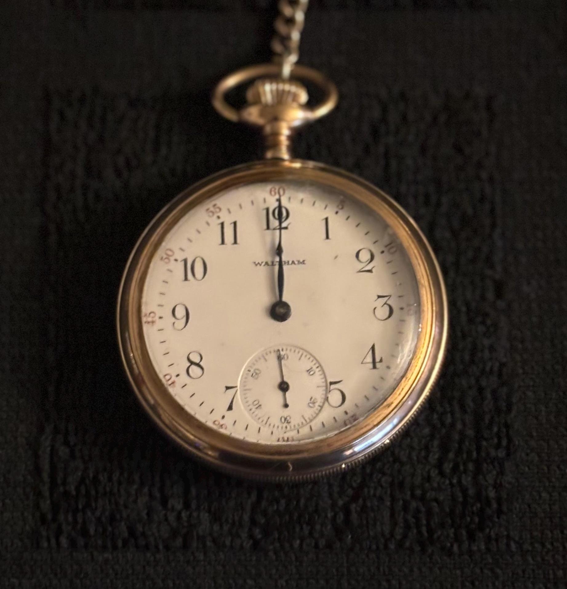 14K ゴールド WALTHAM 懐中時計、1800 年代、クレセント ストリート