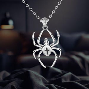Spider Necklace Spider Pendant Necklace Punk Style Reptile Animal Necklace for Women 925 Sterling Silver