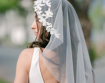 Mantilla Veil, Lace Leaf Veil, Leaf Veil, Lace Veil, Floral Veil, Flower Veil, Chapel Veil, Cathedral Veil, Fingertip Veil, Romantic Veil