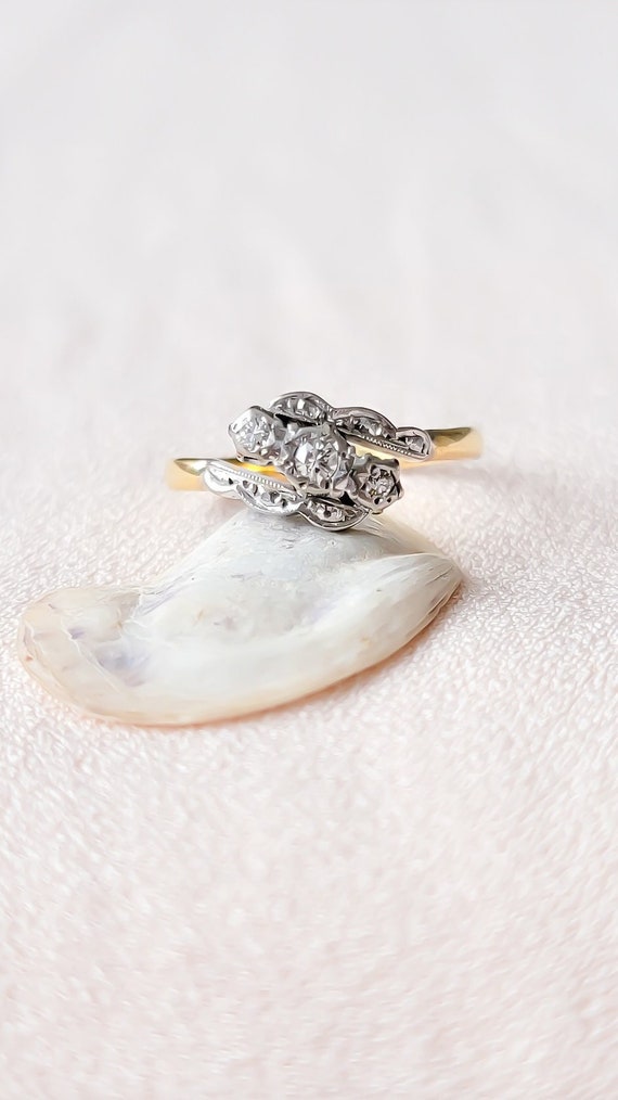 Art Deco Diamond Ring in 18ct and Platinum, Diamo… - image 1