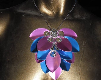Reversible Blue & Pink Scail chainmail necklcace + FREE BONUS: laser-cut necklace