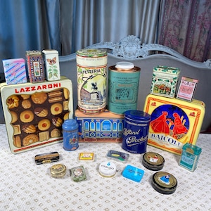 Set of Italian Vintage tin boxes from 1950s to 1990
