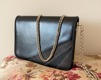 Vintage small black bag in leather