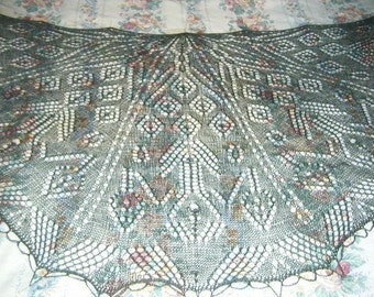 Lace Pavone Shawl knitting pattern pdf