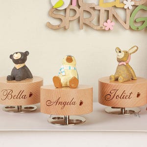 Caja de música de madera personalizada, caja de música de madera grabada con animales, juguete de madera para bebé, regalo personalizado para recién nacidos, regalo para baby shower, primer cumpleaños para ella
