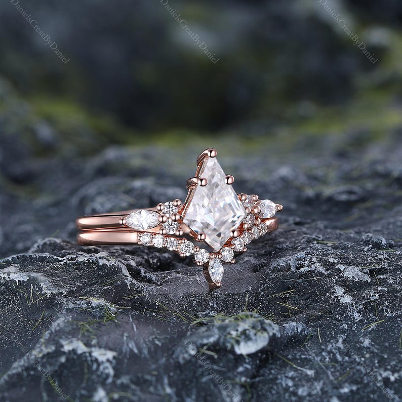 Moissanite Stacking Ring Set Kite Moissanite Ring Rhombus Shape Ring Rose Gold Women V Shape Ring Customized High Quality Ring Set Her Gift