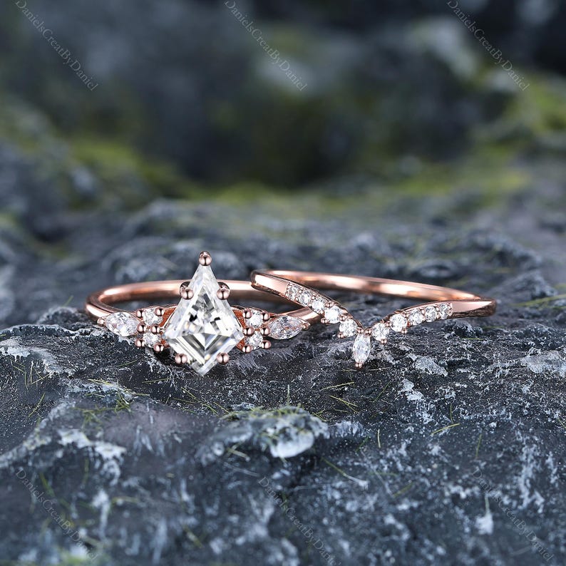 Moissanite Stacking Ring Set Kite Moissanite Ring Rhombus Shape Ring Rose Gold Women V Shape Ring Customized High Quality Ring Set Her Gift