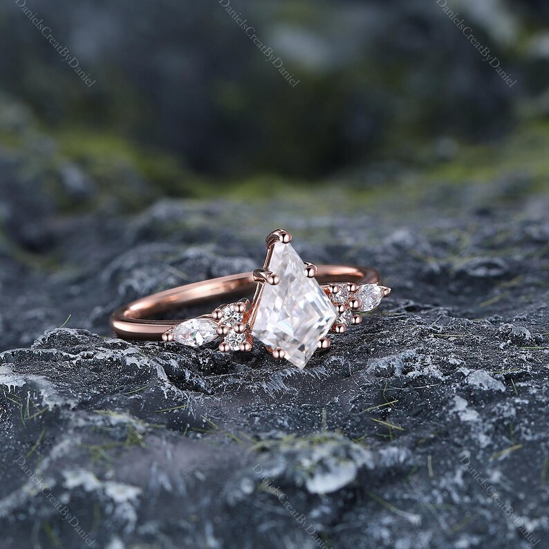 Moissanite Stacking Ring Set Kite Moissanite Ring Rhombus Shape Ring Rose Gold Women V Shape Ring Customized High Quality Ring Set Her Gift