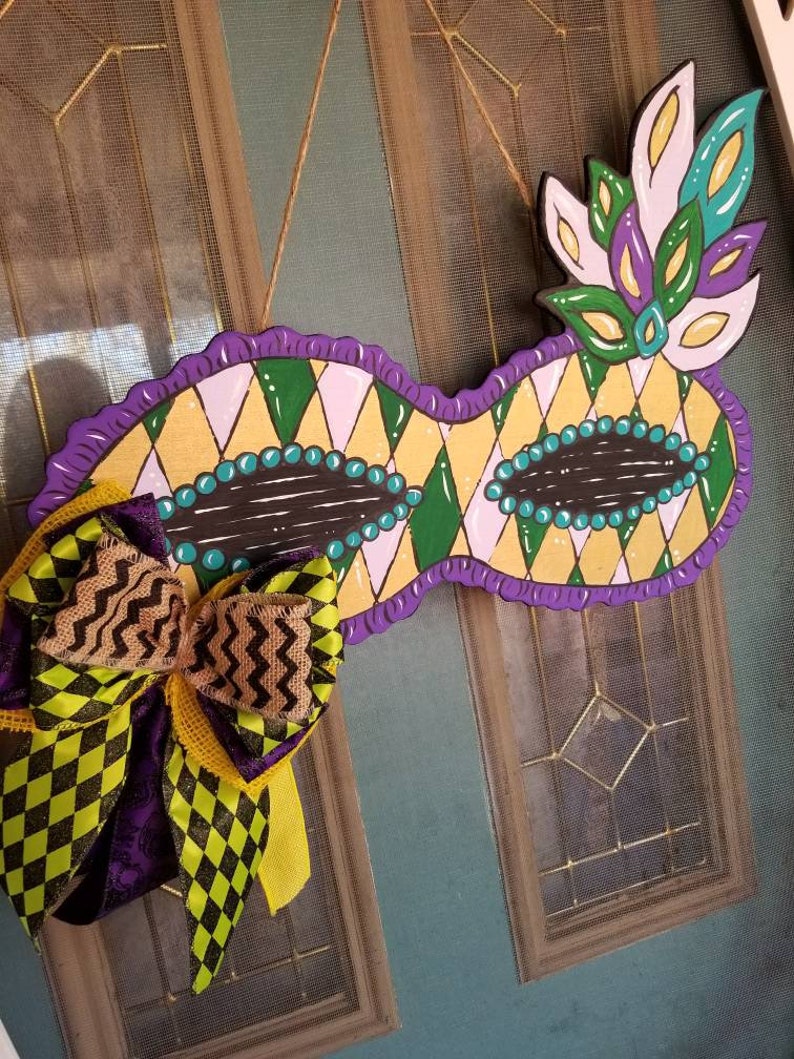 mardi gras mask door decor