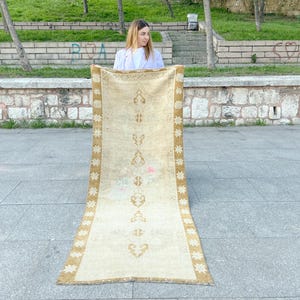 Vintage Oushak Turkish Rug: Hand-Knotted Wool Area Rug, 2.95 x 7.58 ft