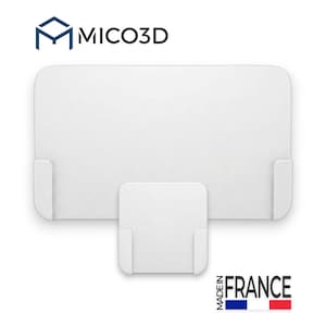 Puede incluir: Dos soportes de pared blancos con esquinas redondeadas y pestañas laterales. El soporte rectangular más grande está colocado sobre un soporte cuadrado más pequeño. El logotipo MICO3D está arriba a la izquierda y el texto MADE IN FRANCE con una bandera abajo a la derecha.