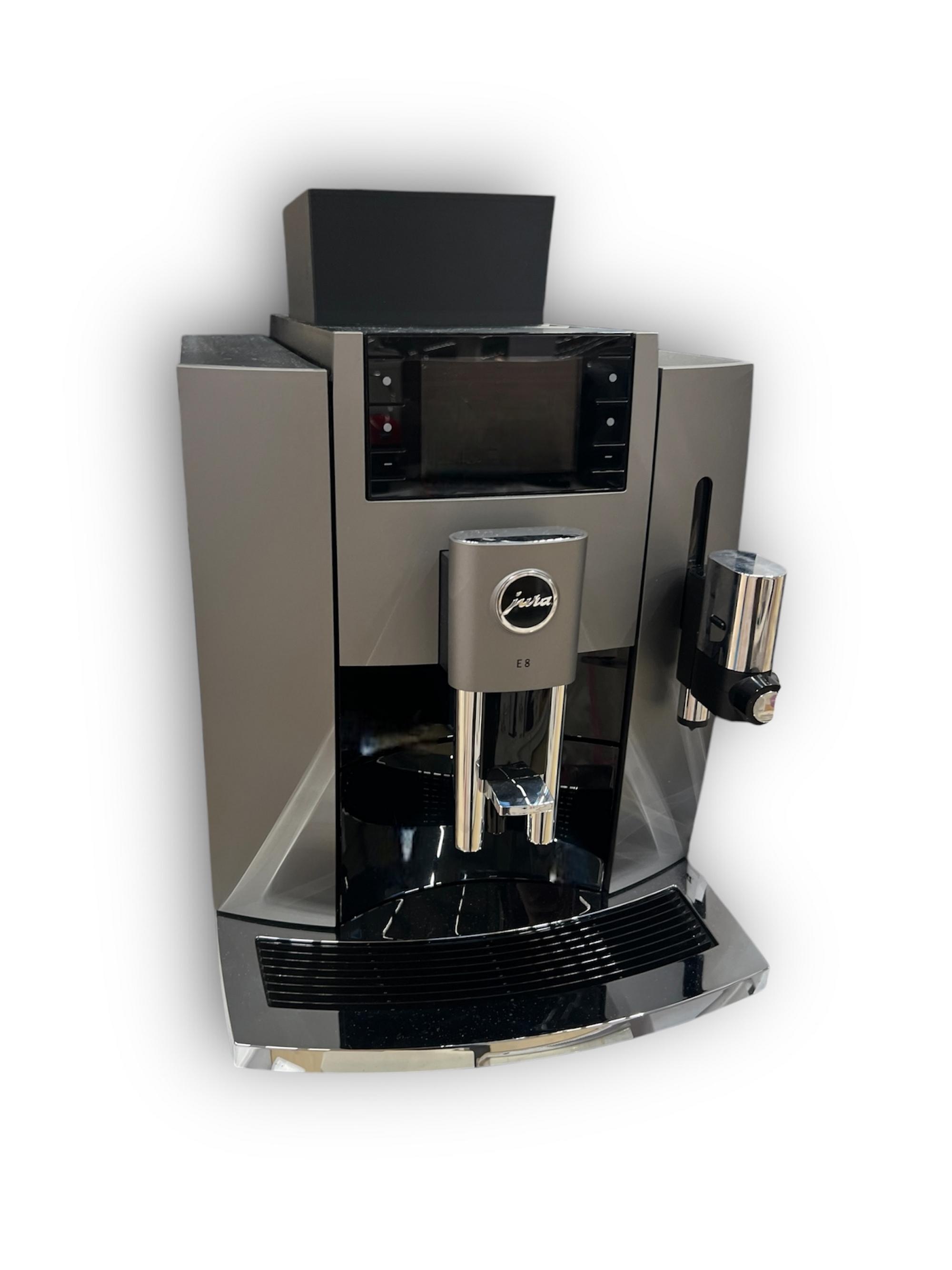 Hoe ontkalk je jouw JURA E8 koffiemachine