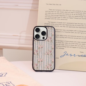 Striped Flowers iPhone Case For iPhone 16 15 14 13 12 Pro Max Plus Mini iPhone 13 12 11 X XS XR SE iPhone Cover 2025 New Mobile Phone Case