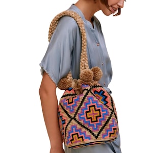 Wayuu bag handmade best selling exclusive design beige and black original Colombian mochila crochet shoulder shopper bag basket bucket
