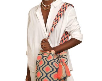 Handmade Wayuu Bag: Large Beige & Pink Crochet Mochila