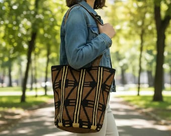 Colombian Wayuu Tote Bag – Artisan Handwoven Mochila Shopper, Geometric Earth Colors