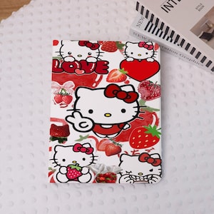 Etui na iPada Truskawkowe do iPada Air 7/6-11"/13", Air 5/4, iPada Pro 2022/2024, iPada Mini 7/6, etui Cute Kitty do iPada 9/10 z miejscem na ołówek