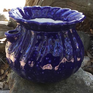 African Violet pot, fluted, cobalt, light blue, white, opaque, self watering, modern, Violet pot