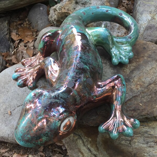 Gecko, lizard, wall hanging, wall tile, plaque, raku, clay, garden, patio decor, statue, reptile, handmade